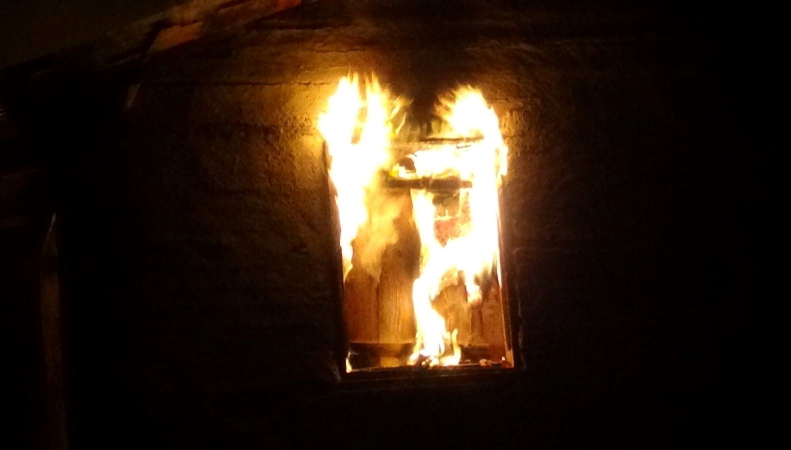 boluda samanlik alev alev yandi jGKq1OE7