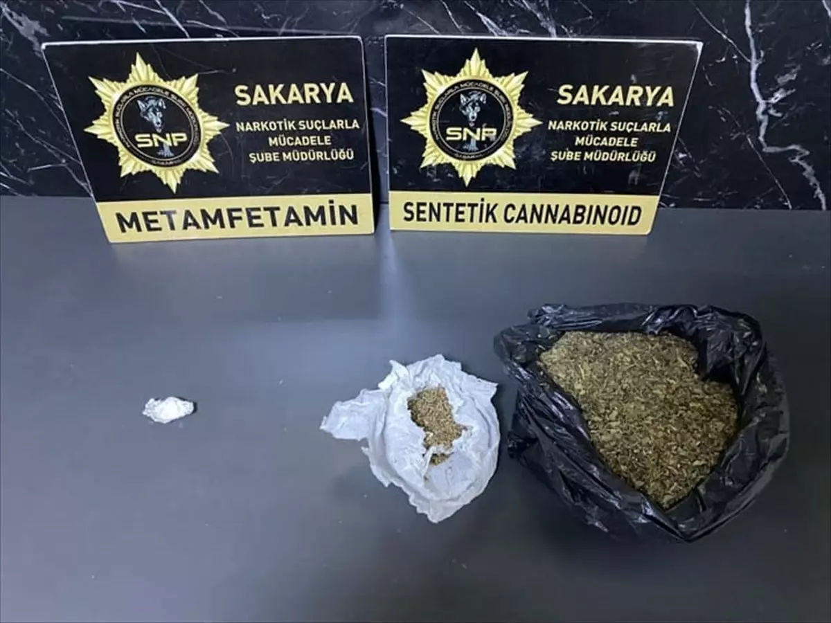 sakaryada uyusturucu operasyonu 10 gozalti ENpdUGwT.jpg