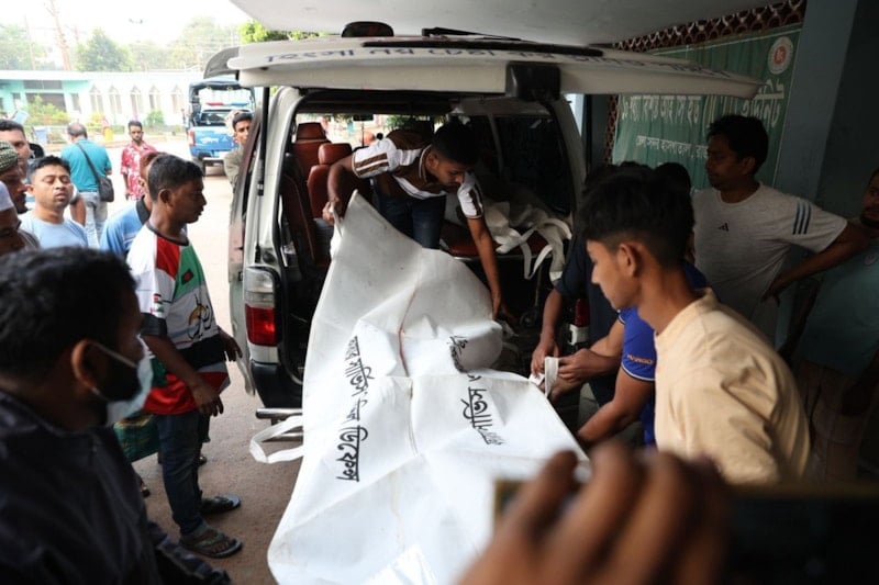 Bangladeş’te Otobüs Faciası: 24 Kişi Hayatını Kaybetti