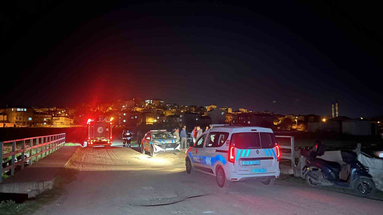 Tekirdağ’da Yokuş Aşağı Uçan Otomobil Dereye Düştü