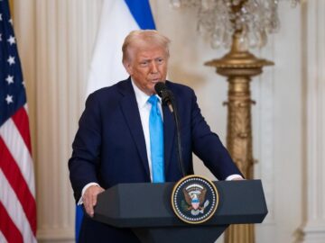 Trump, İran ile Anlaşma İçin Saldırıları İptal Etti