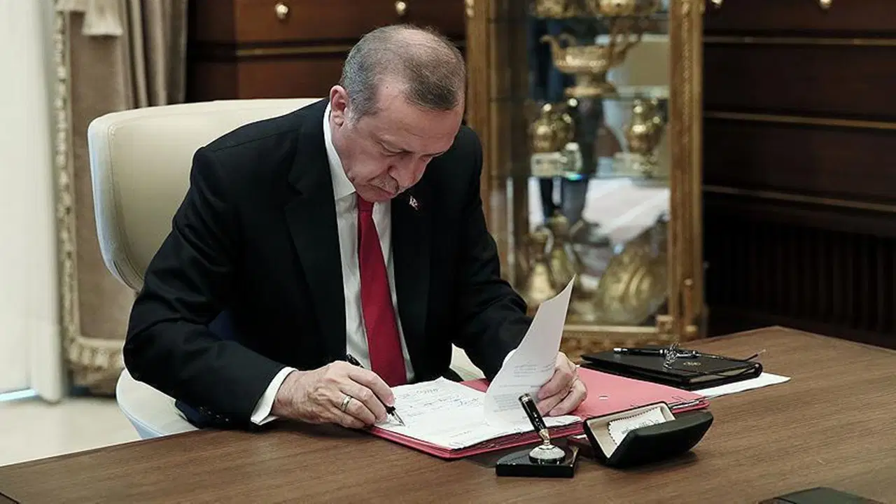 Resmi Gazete’de yayımlandı… Erdoğan imzaladı: 8 üniversiteye rektör atandı Haber gorseli
