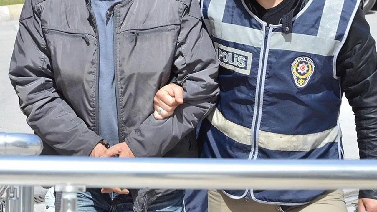 Akın Gürlek duyurdu… Mersin’de 2 ayrı soruşturma: 80 gözaltı kararı Haber gorseli