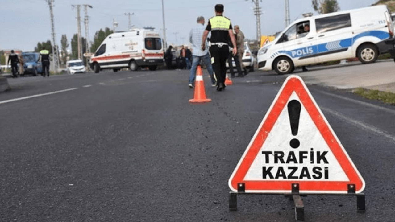 Üsküdar’da forklift evin bahçesine uçtu: Sürücü hayatını kaybetti